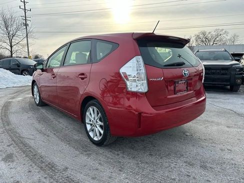 Used 2014 Toyota Prius V Five image 5
