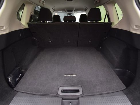 Used 2024 Nissan Rogue SV image 26