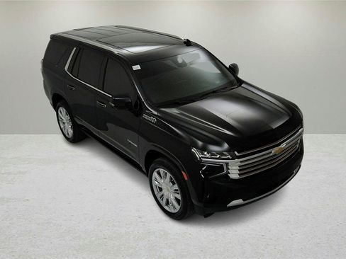 Used 2023 Chevrolet Tahoe High Country AWD/4WD image 13