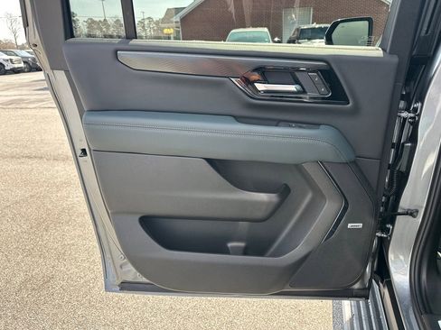 New 2026 GMC Yukon XL AT4 w/ AT4 Premium Plus Package image 22