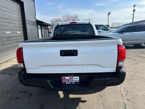 Used 2023 Toyota Tacoma SR image 4