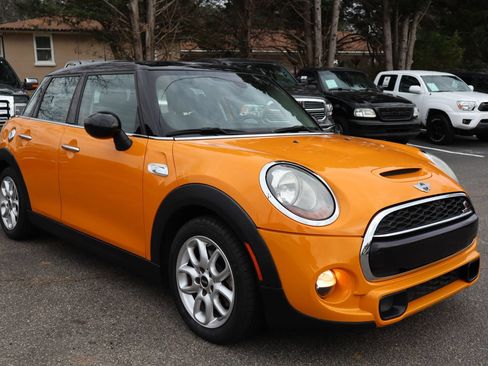 Used 2015 MINI Cooper S FWD image 3