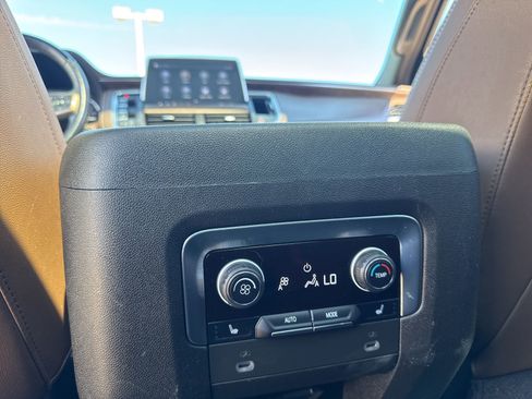 Used 2021 Chevrolet Tahoe High Country w/ Premium Package image 26