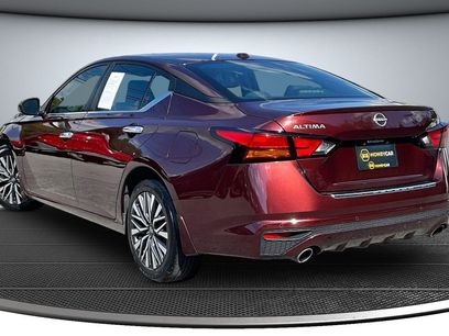 Used 2023 Nissan Altima 2.5 SV w/ SV Premium Package