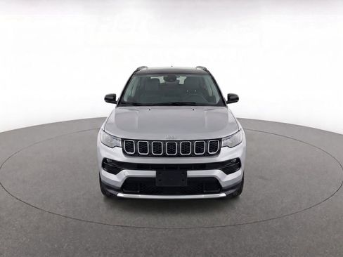 Used 2025 Jeep Compass Limited AWD/4WD image 5