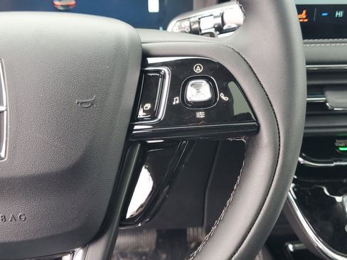 New 2026 Lincoln Corsair Premiere image 18