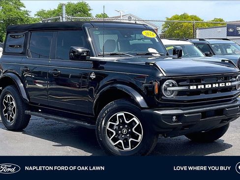 Used 2024 Ford Bronco Outer Banks AWD/4WD image 1