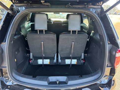 Used 2017 Ford Explorer XLT w/ Equipment Group 202A image 18