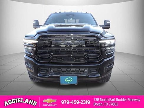 Used 2025 RAM 3500 Laramie image 9