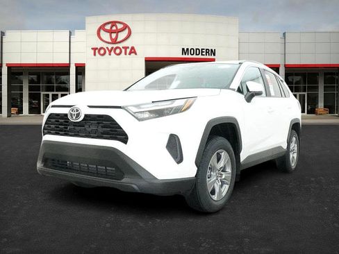 New 2025 Toyota RAV4 XLE image 4