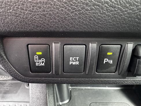 Used 2021 Toyota Tacoma TRD Sport w/ TRD Premium Sport Package AWD/4WD image 30