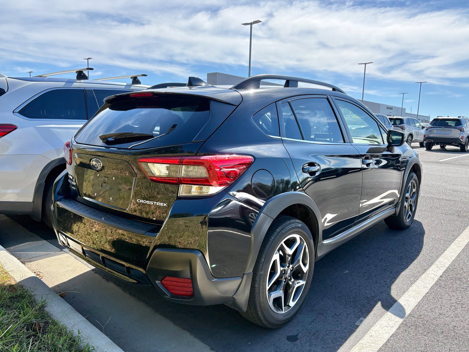 Used 2020 Subaru Crosstrek 2.0i Limited w/ Moonroof Package w/Navigation AWD/4WD image 6