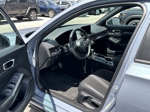 Used 2024 Honda Civic Sport image 2