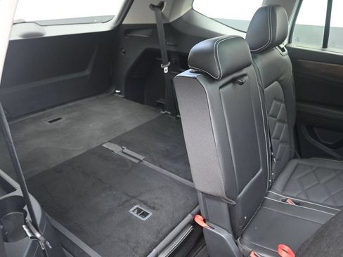 Used 2024 Volkswagen Atlas SE FWD image 27