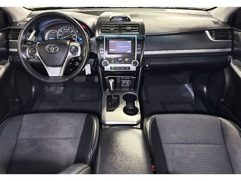 Used 2014 Toyota Camry SE FWD image 22