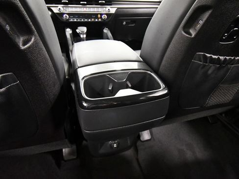 Certified 2024 Kia Telluride S w/ S Sunroof Package AWD/4WD image 17