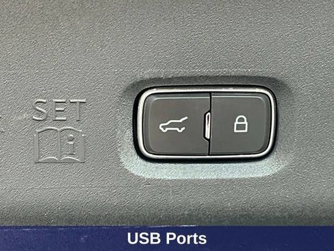 Used 2025 Ford Expedition Active AWD/4WD image 25