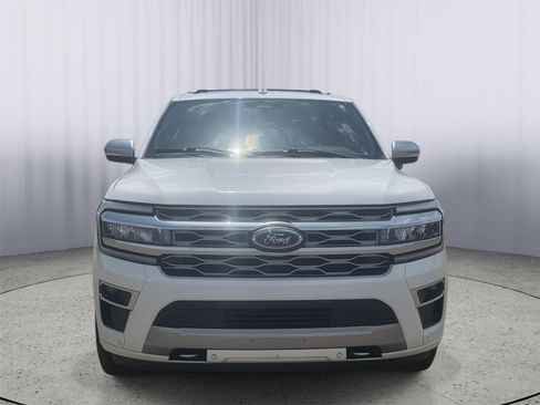 Used 2023 Ford Expedition Max Platinum AWD/4WD image 2