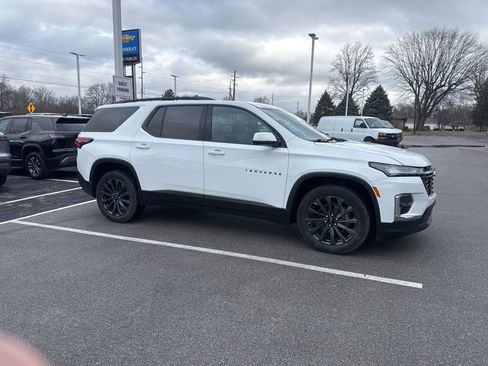 Used 2022 Chevrolet Traverse RS image 6