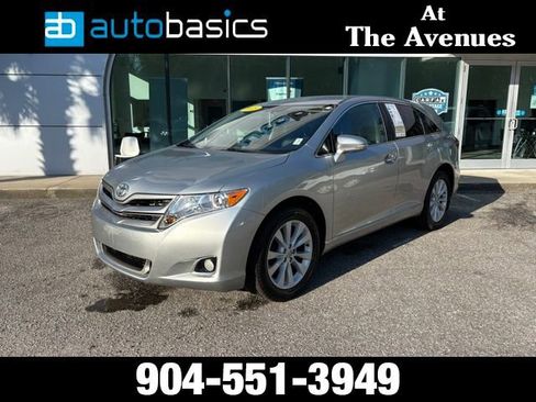 Used 2015 Toyota Venza XLE image 1