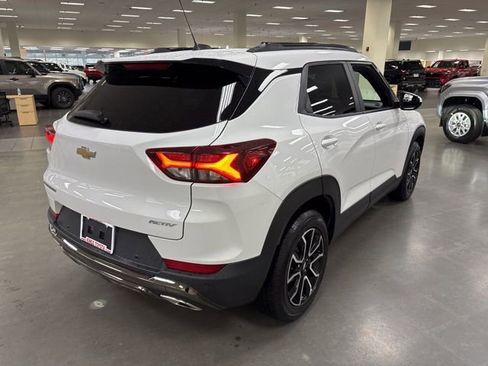 Used 2021 Chevrolet TrailBlazer ACTIV w/ Sun and Liftgate Package image 9