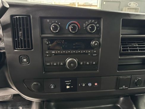 Used 2017 Chevrolet Express 3500 LT w/ LT Preferred Equipment Group image 21
