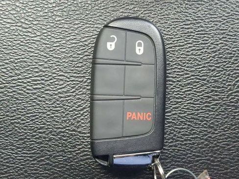 Certified 2025 Jeep Compass Latitude AWD/4WD image 32