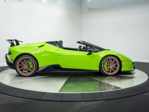 Used 2019 Lamborghini Huracan Performante image 11