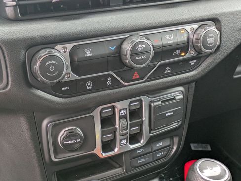 New 2026 Jeep Wrangler Unlimited Sport AWD/4WD image 19