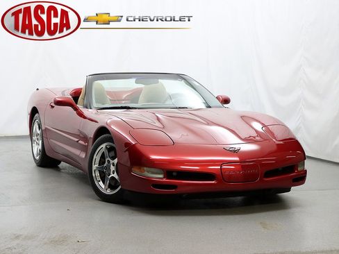 Used 2002 Chevrolet Corvette Convertible w/ Preferred Equipment Group2 RWD image 1