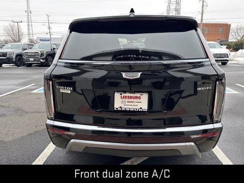 Used 2026 Cadillac Vistiq Sport image 6
