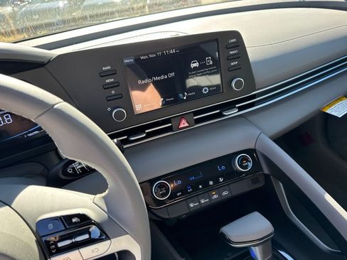 New 2026 Hyundai Elantra Sport image 17