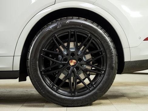 New 2026 Porsche Cayenne AWD/4WD image 39