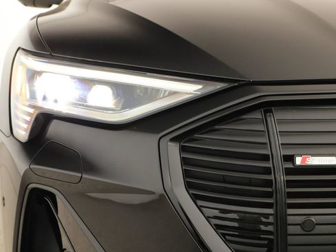 Used 2023 Audi e-tron Chronos w/ Chronos Package image 34