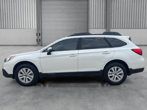 Used 2017 Subaru Outback 2.5i Premium image 31
