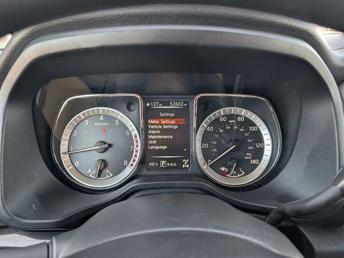 Used 2018 Nissan Titan SV image 16