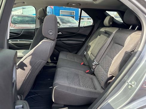 Used 2018 Chevrolet Equinox LT w/ Sun & Infotainment Package image 11