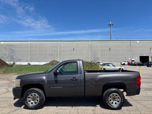 Used 2010 Chevrolet Silverado 1500 W/T w/ LS Package AWD/4WD image 6