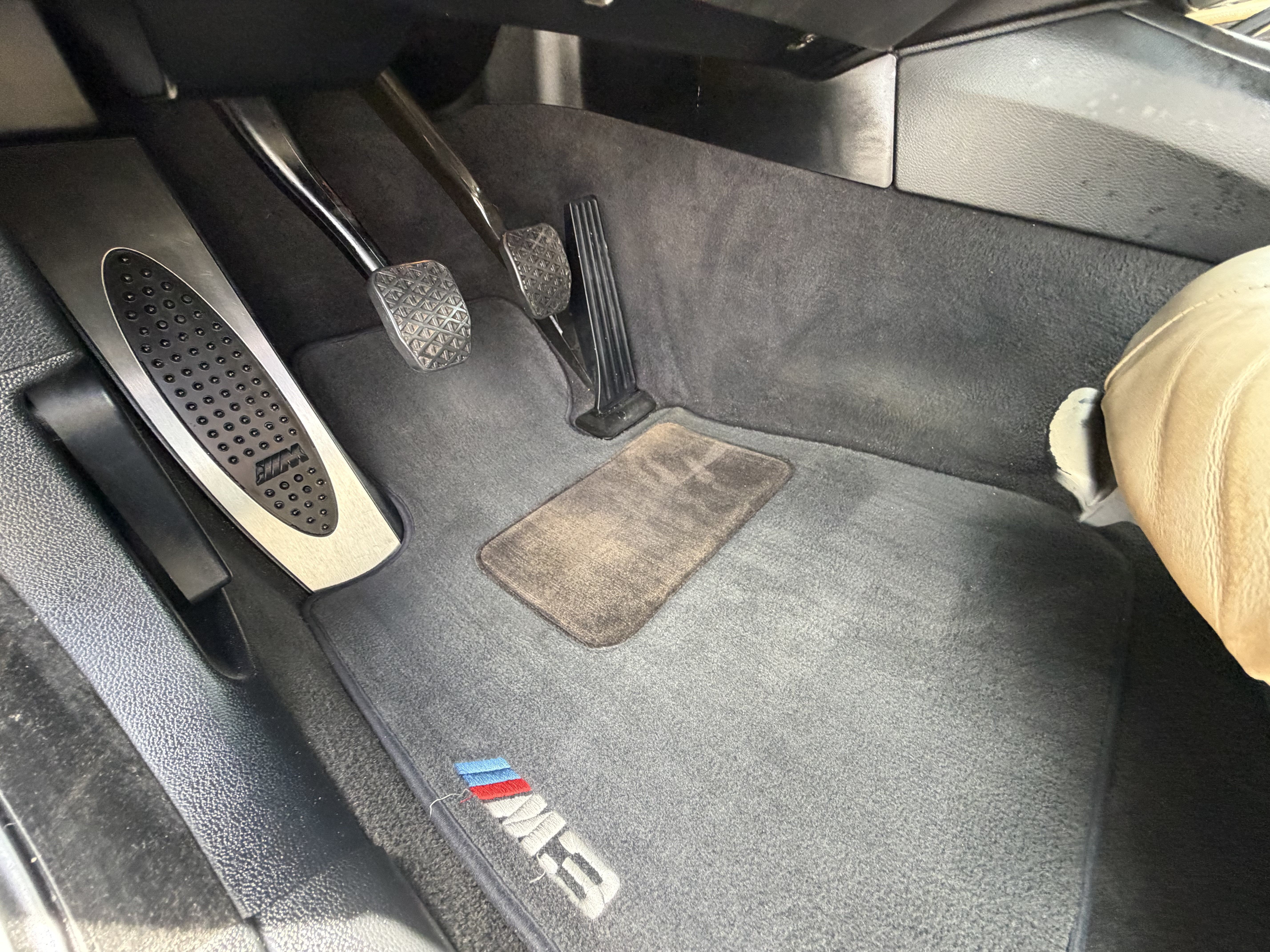 Used 2011 BMW M3 Convertible RWD image 22