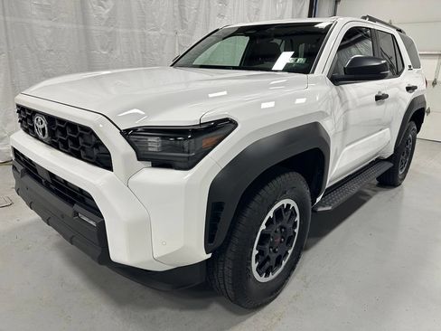 Used 2025 Toyota 4Runner TRD Off-Road AWD/4WD image 3