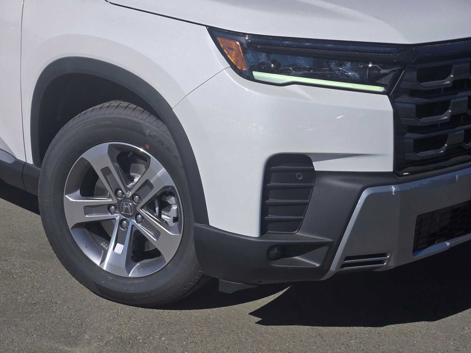 New 2026 Honda Pilot EX-L image 3