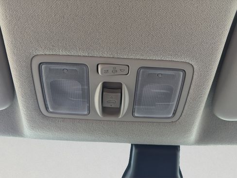 Used 2024 Hyundai Venue SEL FWD image 21