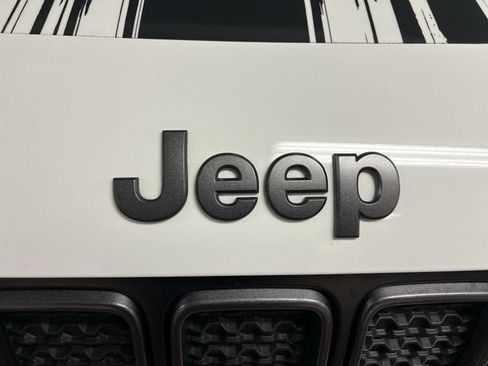 Used 2021 Jeep Renegade Latitude w/ Sun & Sound Group AWD/4WD image 32