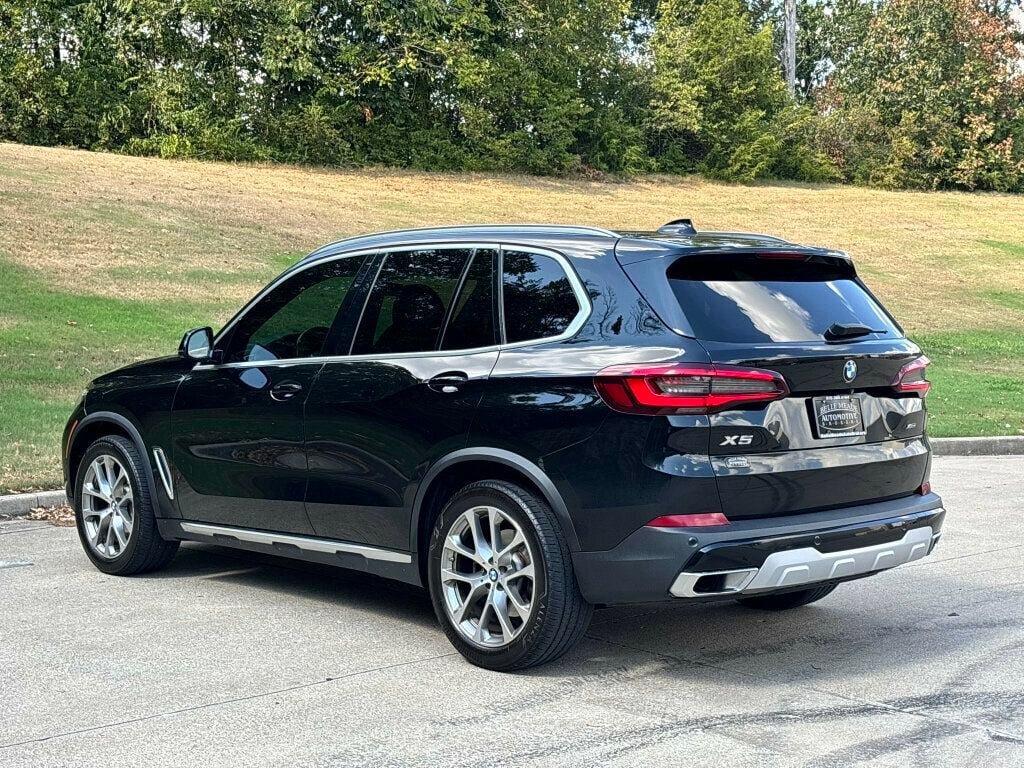 Used 2021 BMW X5 xDrive40i w/ Convenience Package AWD/4WD image 3