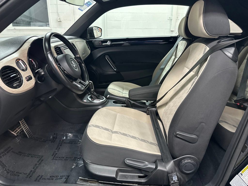 Used 2018 Volkswagen Beetle 2.0T Coast FWD image 19