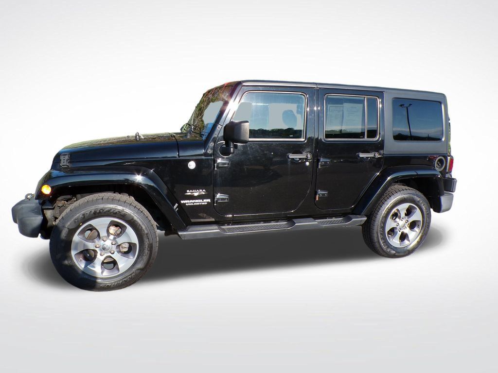Used 2017 Jeep Wrangler Unlimited Sahara AWD/4WD image 3