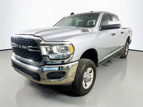 Used 2022 RAM 2500 Big Horn w/ Protection Group AWD/4WD image 3
