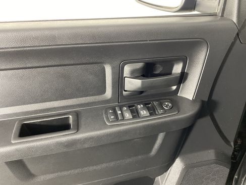 Used 2017 RAM 1500 Express AWD/4WD image 13