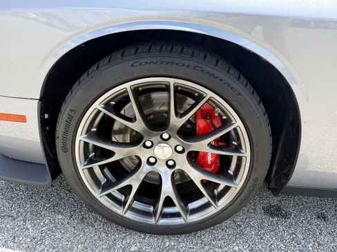 Used 2015 Dodge Challenger SRT w/ Technology Group RWD image 13