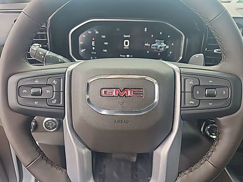 New 2026 GMC Sierra 1500 SLT w/ SLT Premium Plus Package AWD/4WD image 18